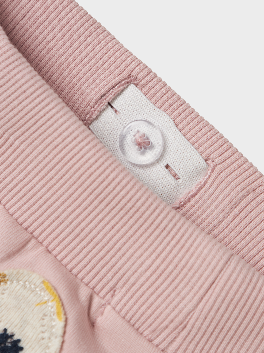 model_shot-front_full